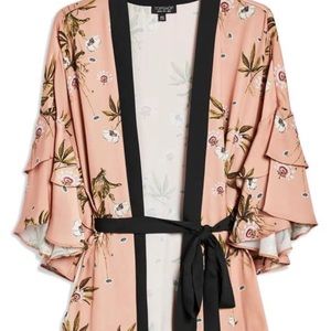 NWT! TOPSHOP Floral Kimono